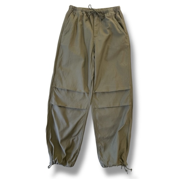 Aritzia TNA KHAKI Cache Cargo Pant Relaxed Mid-rise Parachute Pants - Picture 2 of 16